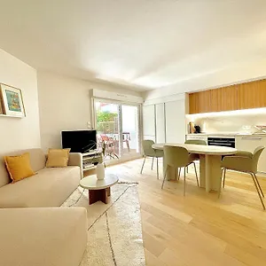 Splendide De Charme Avec Patio, Parking Et à 3 Minutes Biarritz